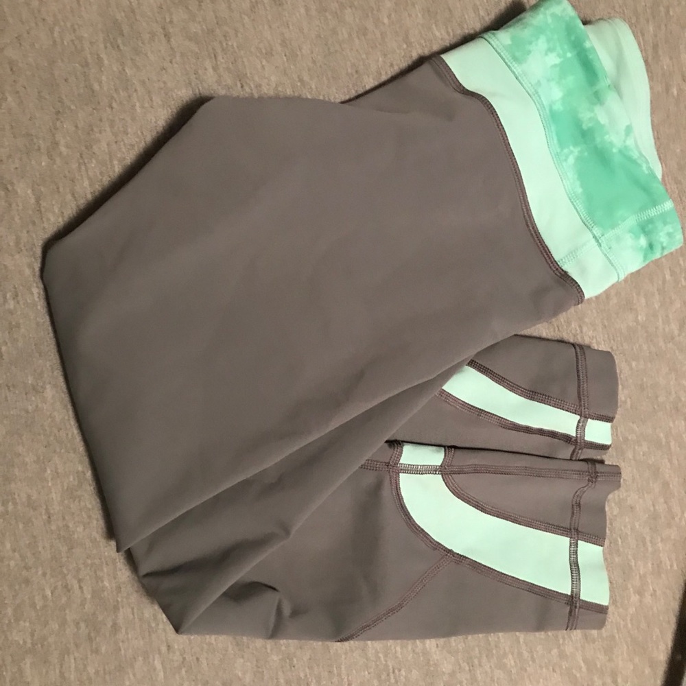 Lululemon leggings.
